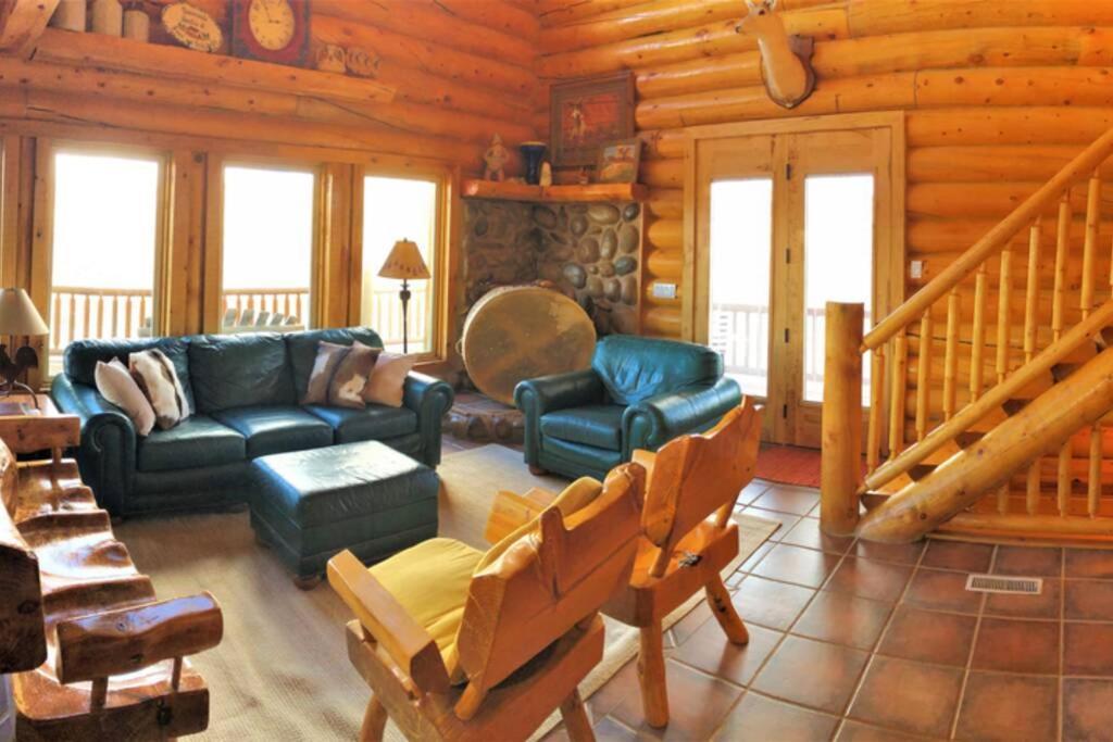 Red Rock Ranch Log Cabin: Large, Fully Furnished Ескаланте Екстериор снимка